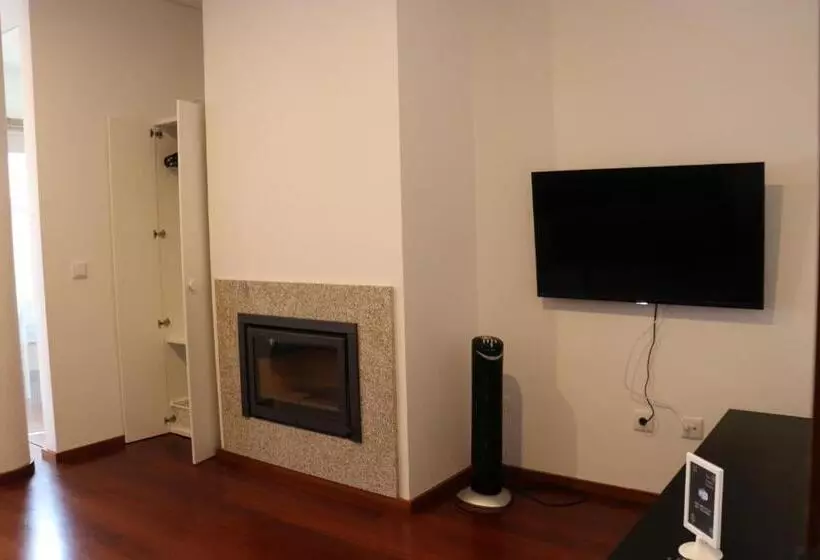 پانسیون Metro Heroismo Residence