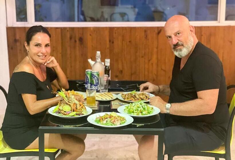 پانسیون Moodhu Surf House