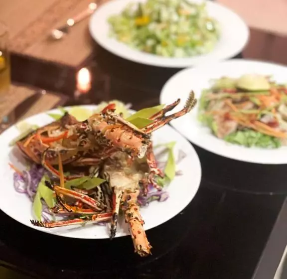 پانسیون Moodhu Surf House