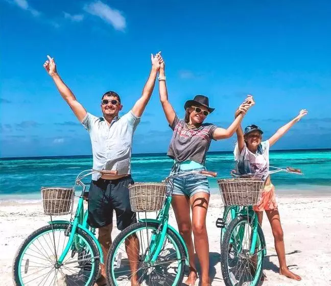 پانسیون Moodhu Surf House