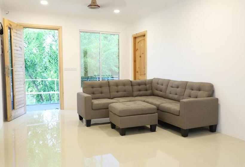 پانسیون Moodhu Surf House