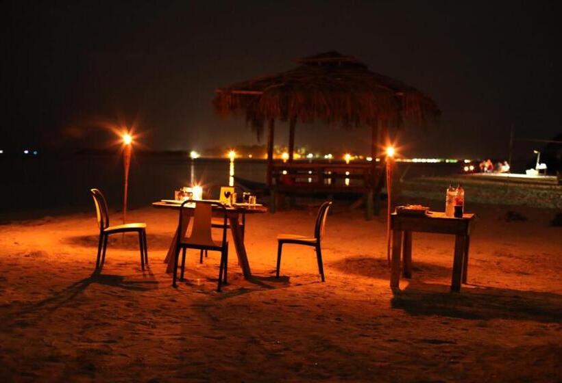 پانسیون Moodhu Surf House