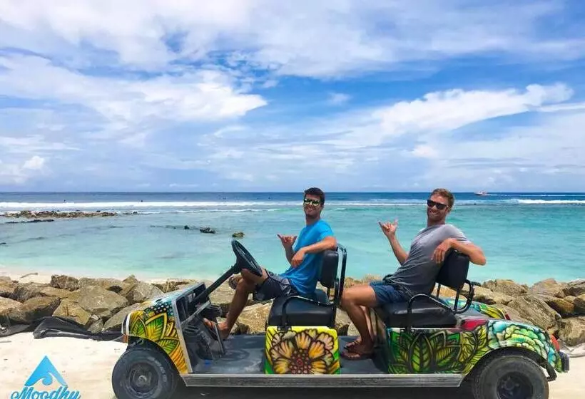 پانسیون Moodhu Surf House