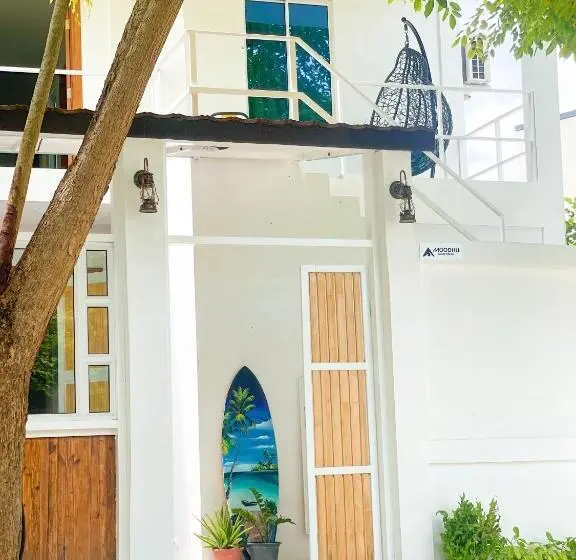 پانسیون Moodhu Surf House