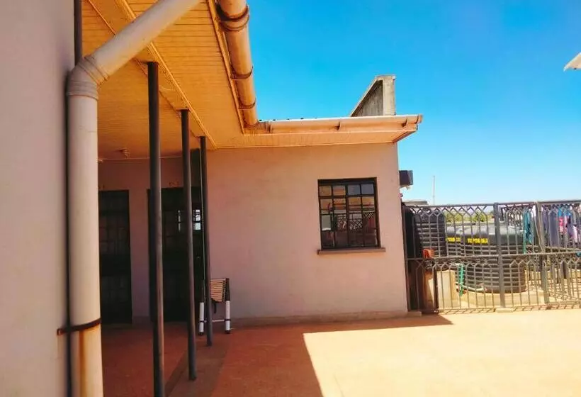 The Little Haven   Ample Parking, Views & Netflix