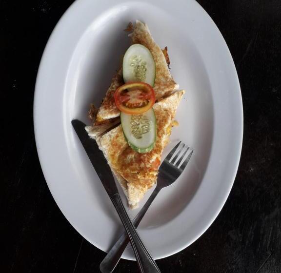 Общежитие Rinjani Houseboon