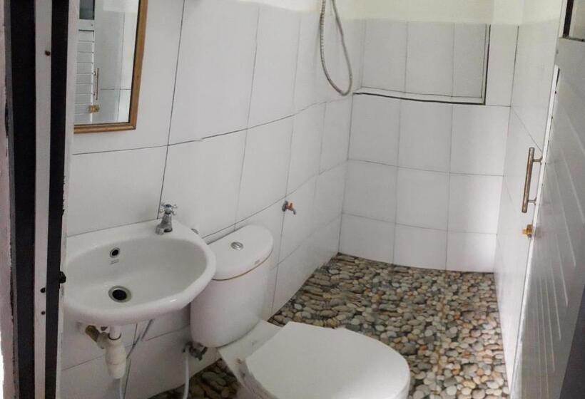 Общежитие Rinjani Houseboon