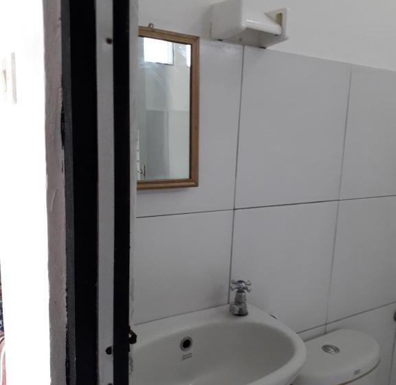 Общежитие Rinjani Houseboon