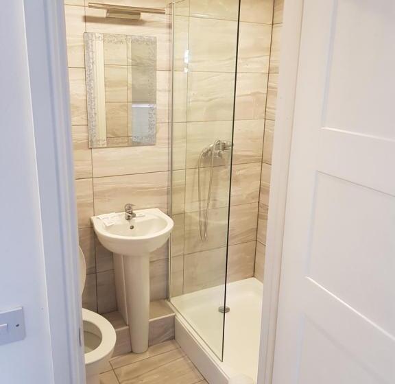 住宿加早餐  Stanwell Stansted Airport