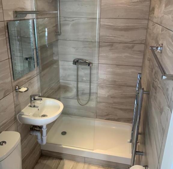 住宿加早餐  Stanwell Stansted Airport