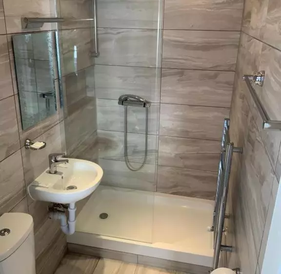 ベッドアンドブレックファースト Stanwell Stansted Airport