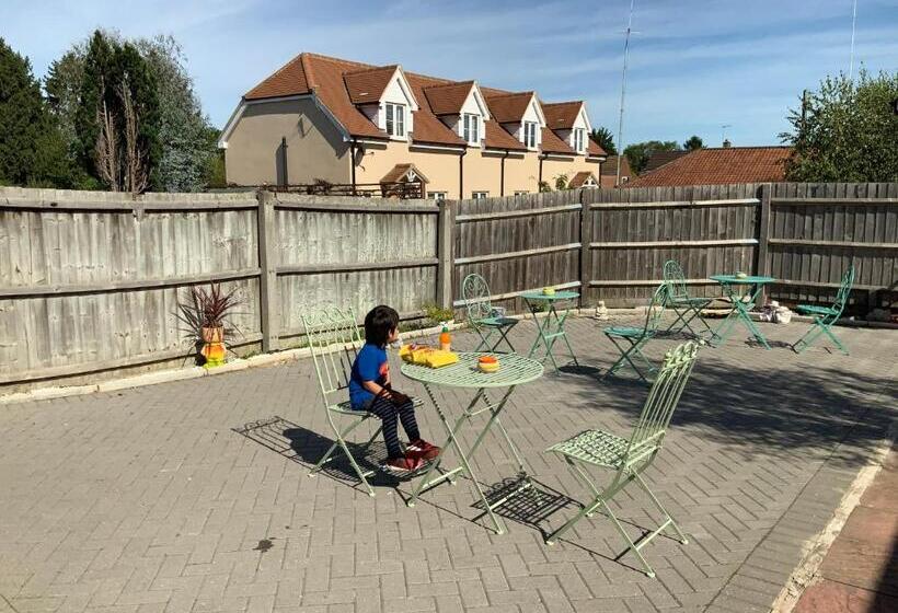 住宿加早餐  Stanwell Stansted Airport