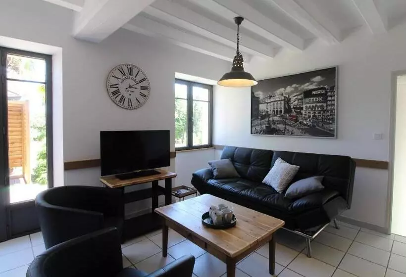 Gîte Moderne Avec Piscine En Anjou, Proche Saumur Et Cholet, Idéal Pour Familles Et Groupes   Fr 1 6