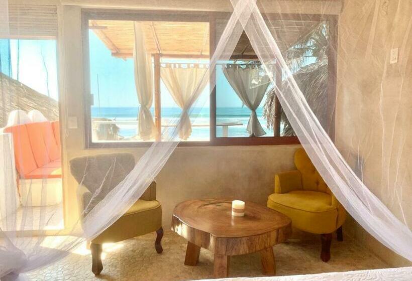 Hotel Casa De Las Olas Surf & Beach Club