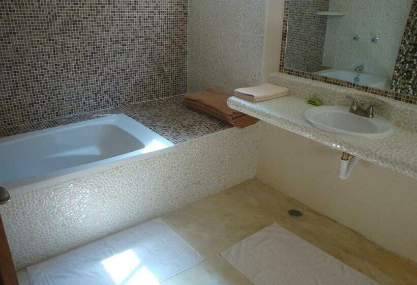 Hotel Casa De Las Olas Surf & Beach Club