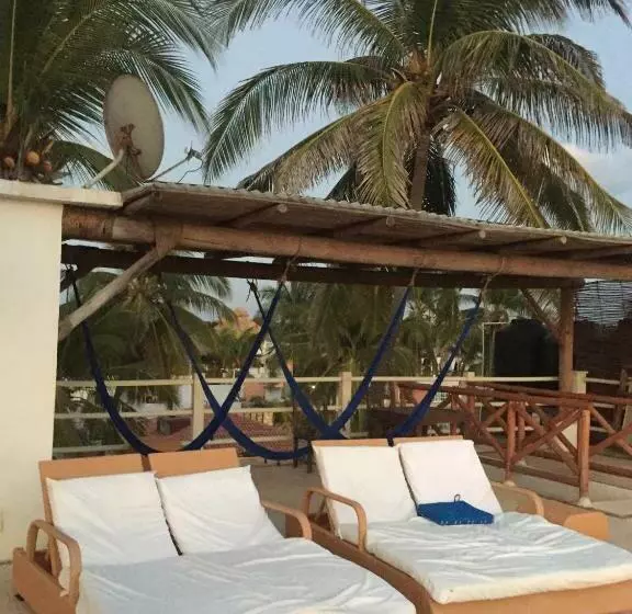 Hotelli Casa De Las Olas Surf & Beach Club