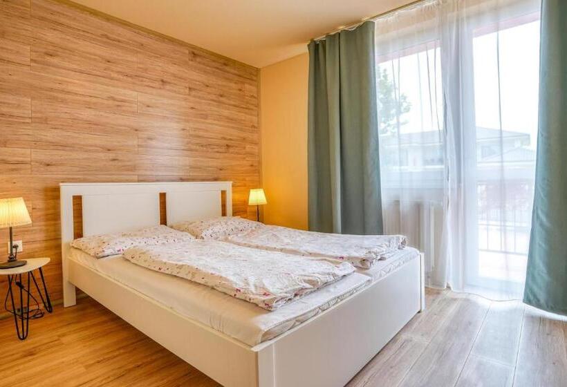 ペンション Apartmány Karmon Park