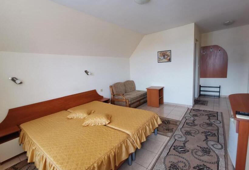 پانسیون Guest House Georgieva Ravda