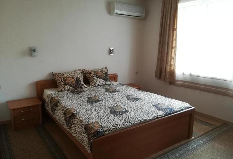 پانسیون Guest House Georgieva Ravda