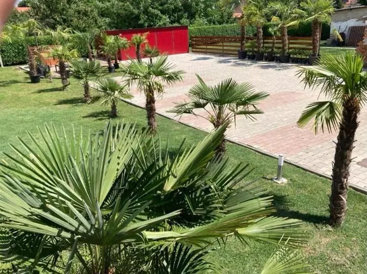 Majatalo Rozé Vendégház