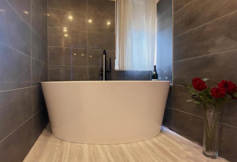 مبيت وإفطار Casa Rosmini Rooms, Dolomia Best Home
