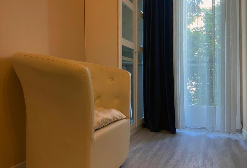 مبيت وإفطار Casa Rosmini Rooms, Dolomia Best Home