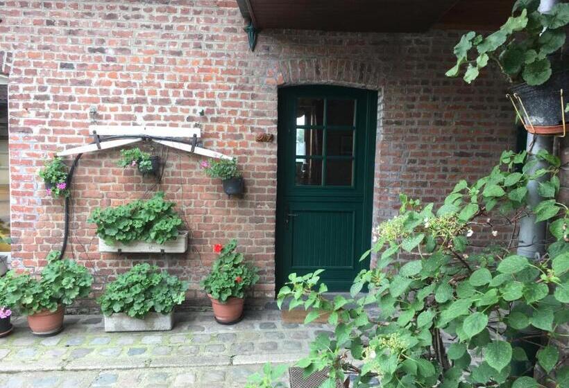 تختخواب و صبحانه Ferme Brocart