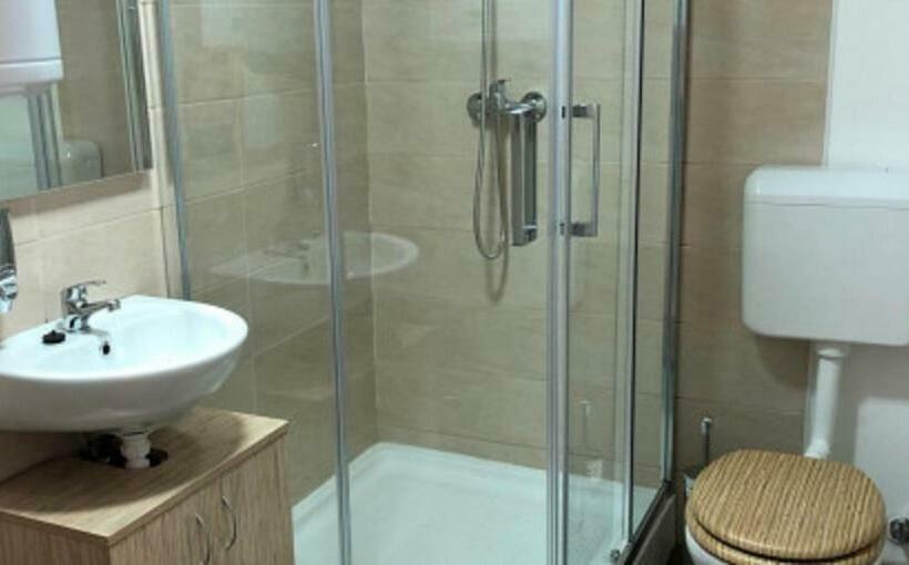 住宿加早餐  Tiszavirág Panzió és üdülőközpont