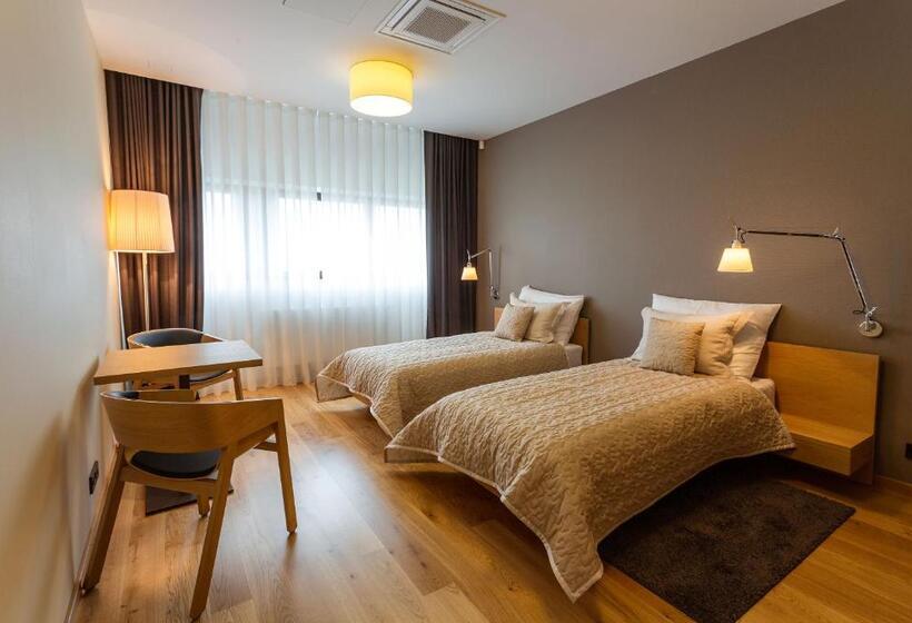 مبيت وإفطار Vinařství Obelisk