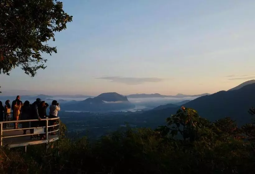 هتل Baan Kokaew Chiang Khan