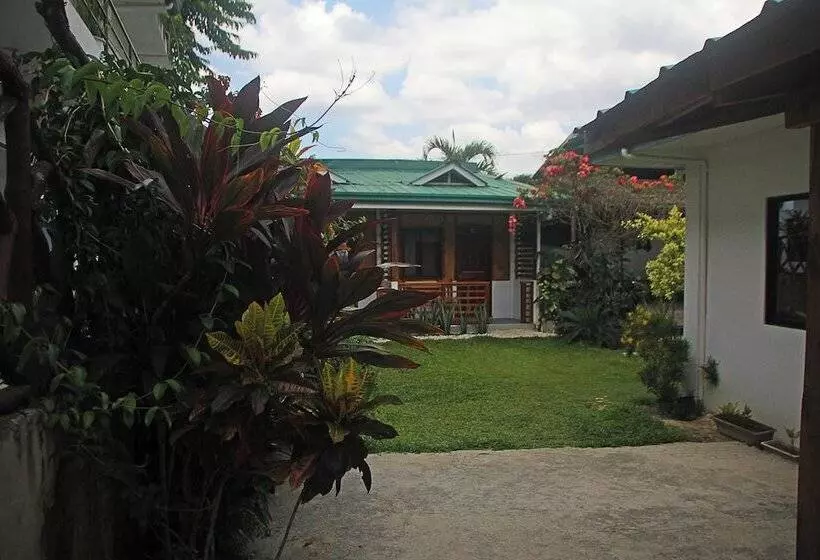 ホテル Oasis Port Barton