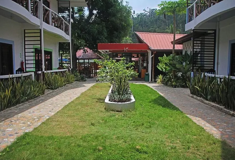 ホテル Oasis Port Barton