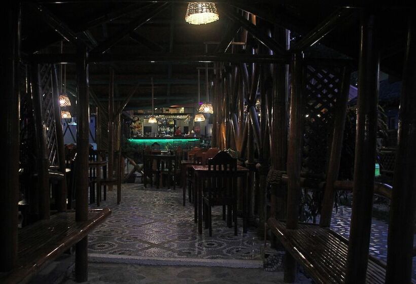 ホテル Oasis Port Barton