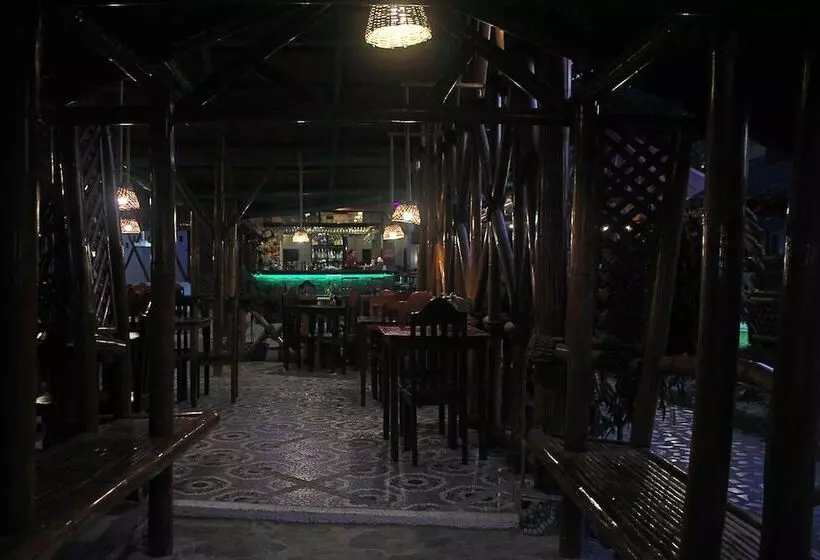 ホテル Oasis Port Barton