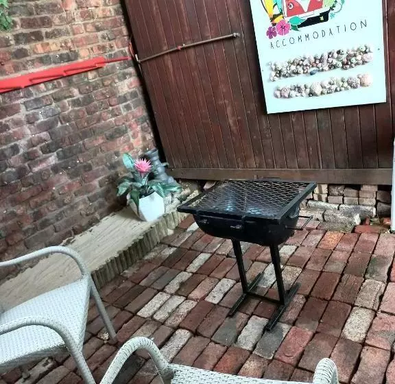 Lazy Days Apartments   Jeffreys Bay