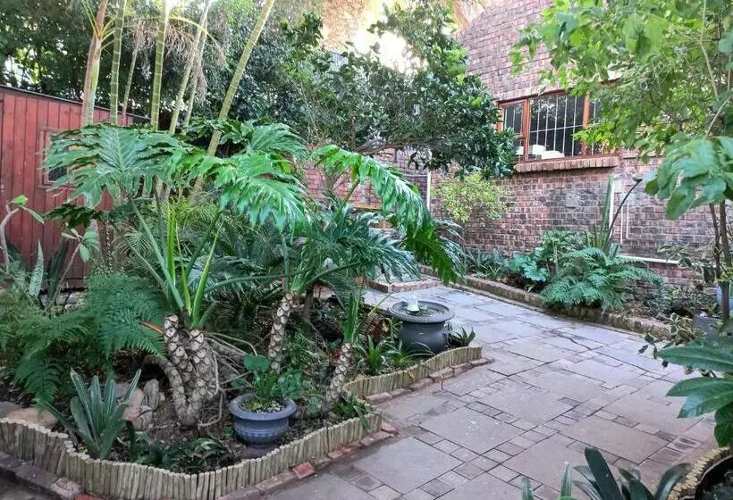 Lazy Days Apartments   Jeffreys Bay