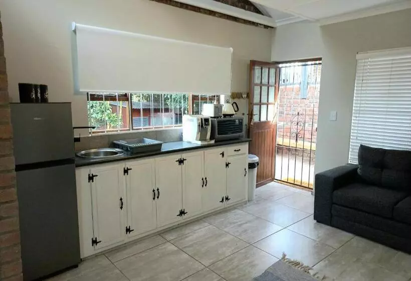 Lazy Days Apartments   Jeffreys Bay