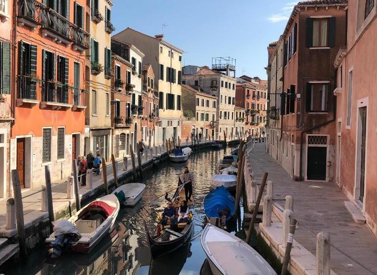 پانسیون Carbonaia Venezia