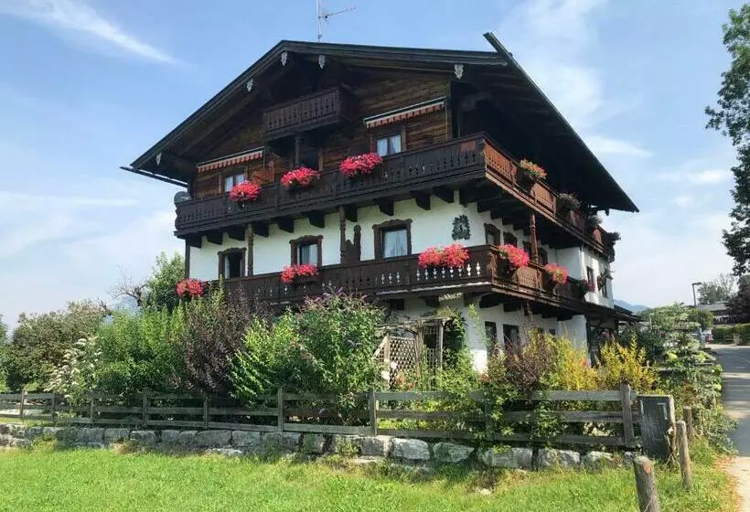 Majatalo Gästehaus Marianndl