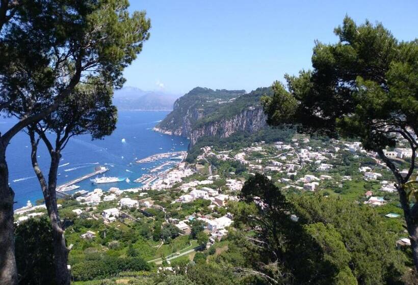 پانسیون La Casa Nel Bosco