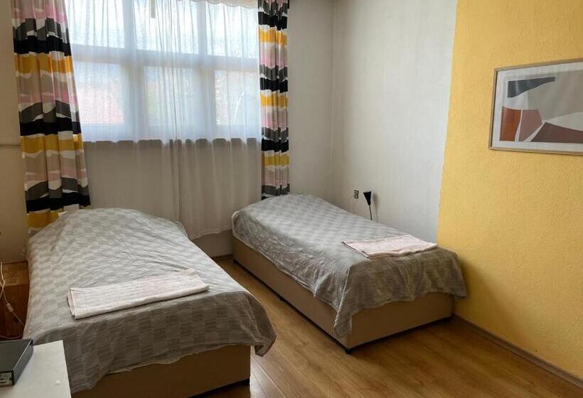 פנסיון Oleander Rooms & Apartment