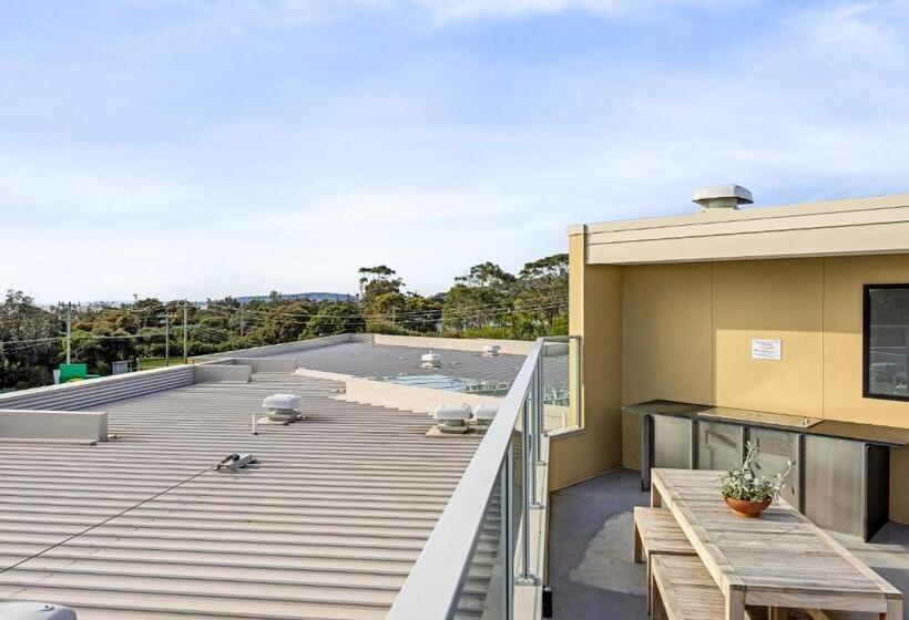 Wattle Beachside Apartment