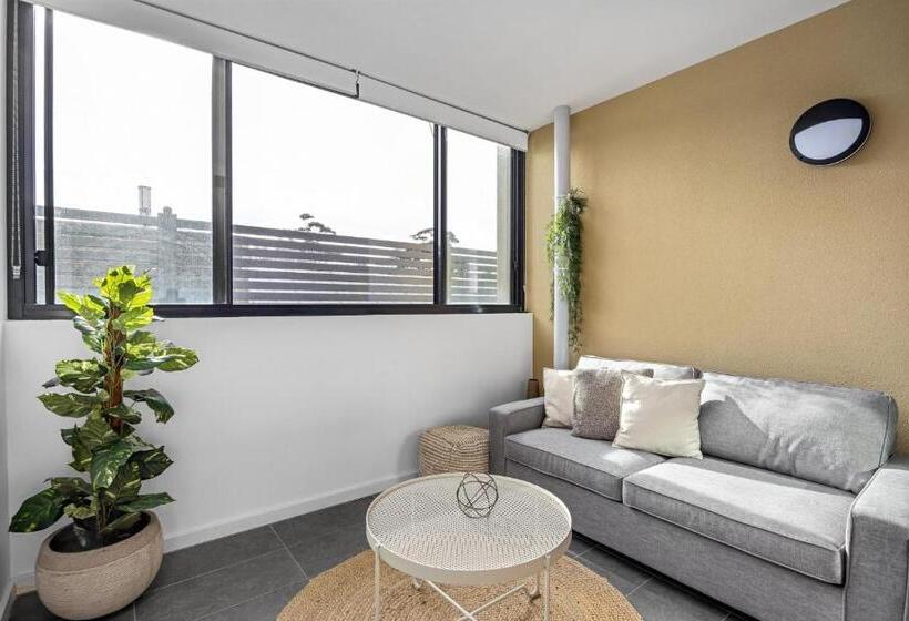 Wattle Beachside Apartment