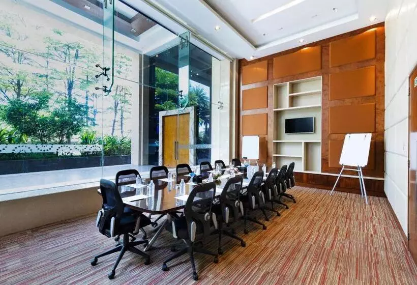 בית מלון כפרי Courtyard By Marriott Pune Chakan