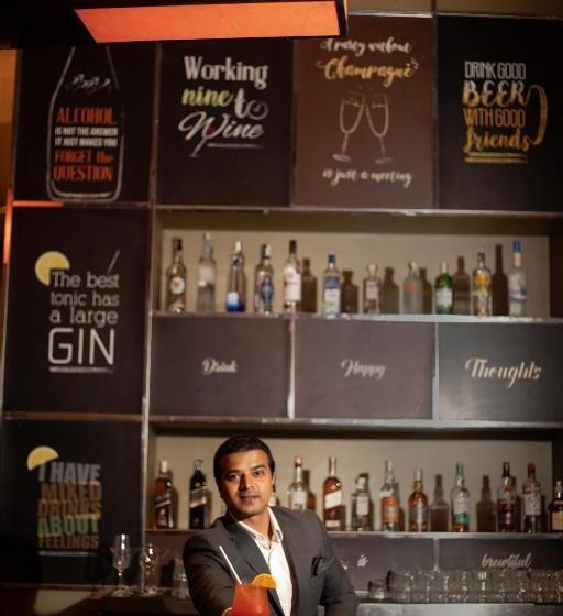 هتل Courtyard By Marriott Pune Chakan