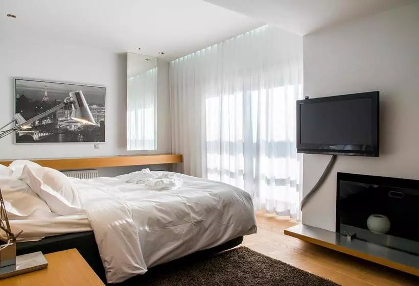 Hôtel Elafivolia Arachova Suites