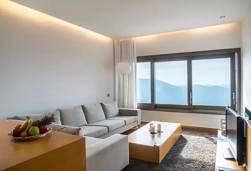 Hôtel Elafivolia Arachova Suites