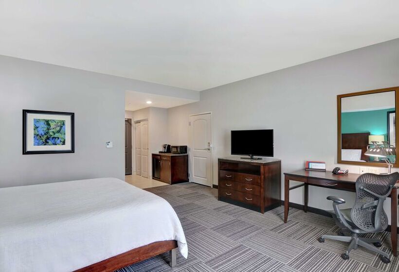 בית מלון כפרי Hilton Garden Inn Fayettevile