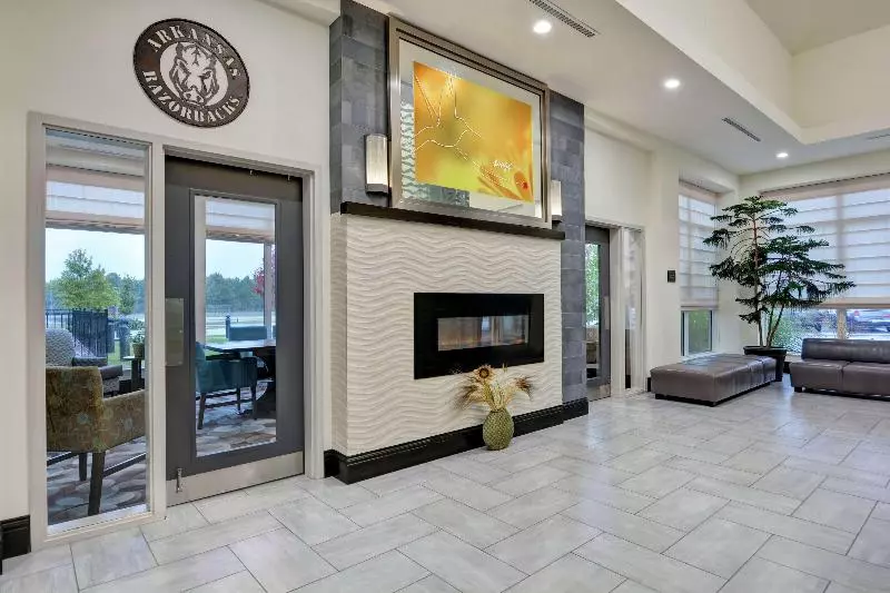 בית מלון כפרי Hilton Garden Inn Fayettevile