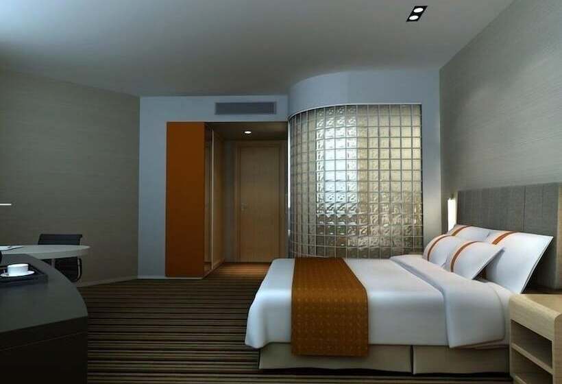 Отель Holiday Inn Express Yangzhou City Center By Ihg